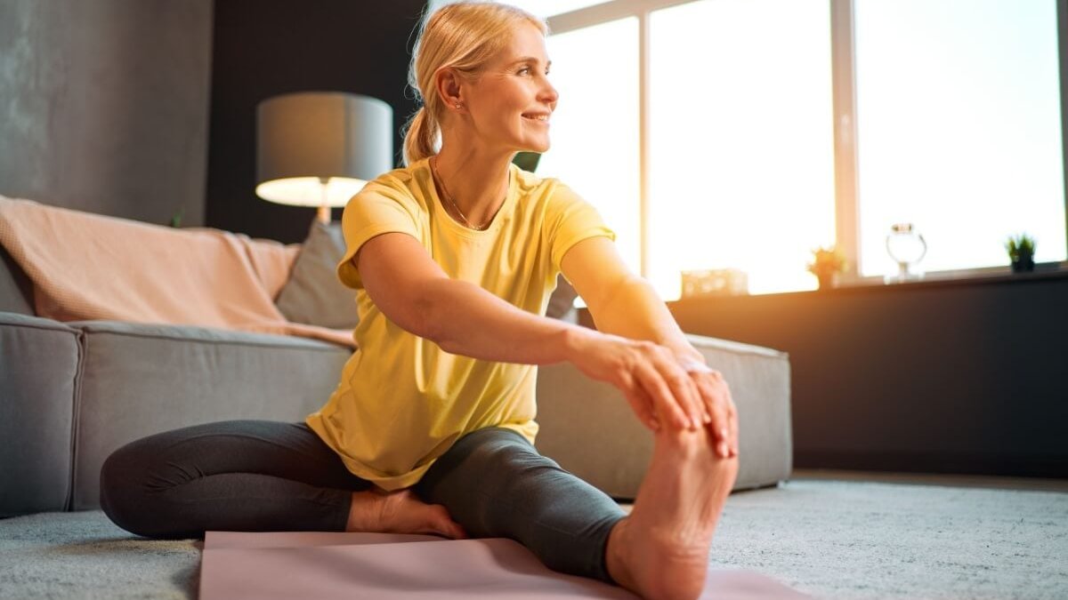 Abraço nos Joelhos: Alívio Imediato para a Lombar - inspiração 2