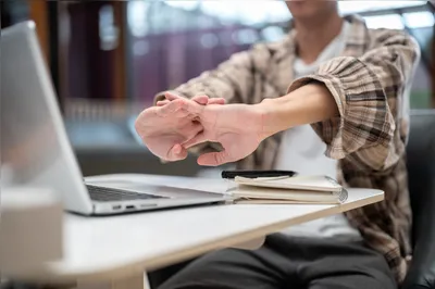 Rotação de Tornozelos: Circulação e Prevenção para Pernas Cansadas - inspiração 1