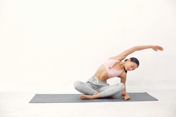 Alongamento de Glúteos: Um Toque de Alívio Pós-Dia Corrido - inspiração 1