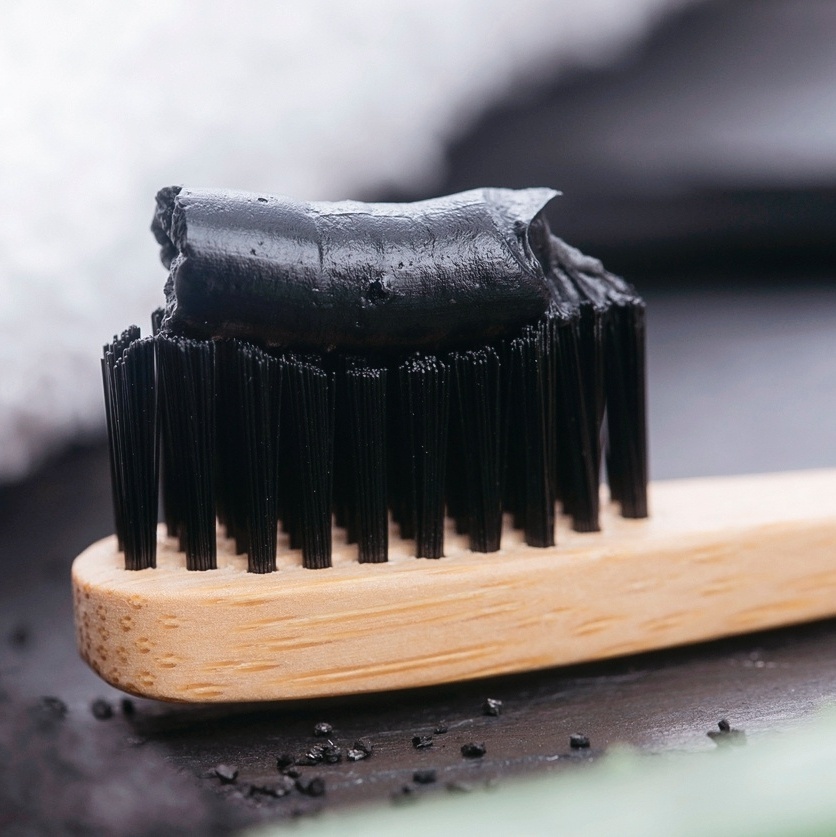 Carvão e Óleo de Coco: Alternativas para Clareamentos Profissionais? - inspiração 2