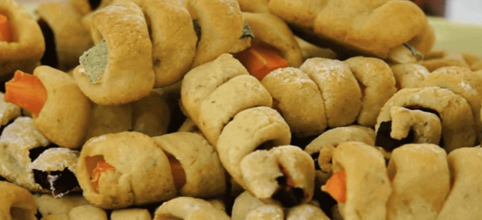 Saboreie devagar: Aprecie cada mordida, cada gole. - inspiração 1