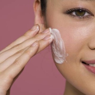 Pele Oleosa Também Precisa de Hidratante: Mitos e Verdades - inspiração 2