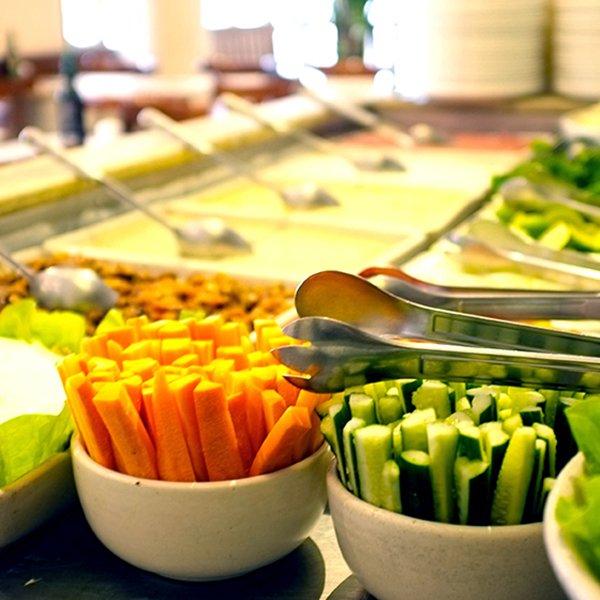 Como Calcular o Preço Ideal para um Buffet de Saladas