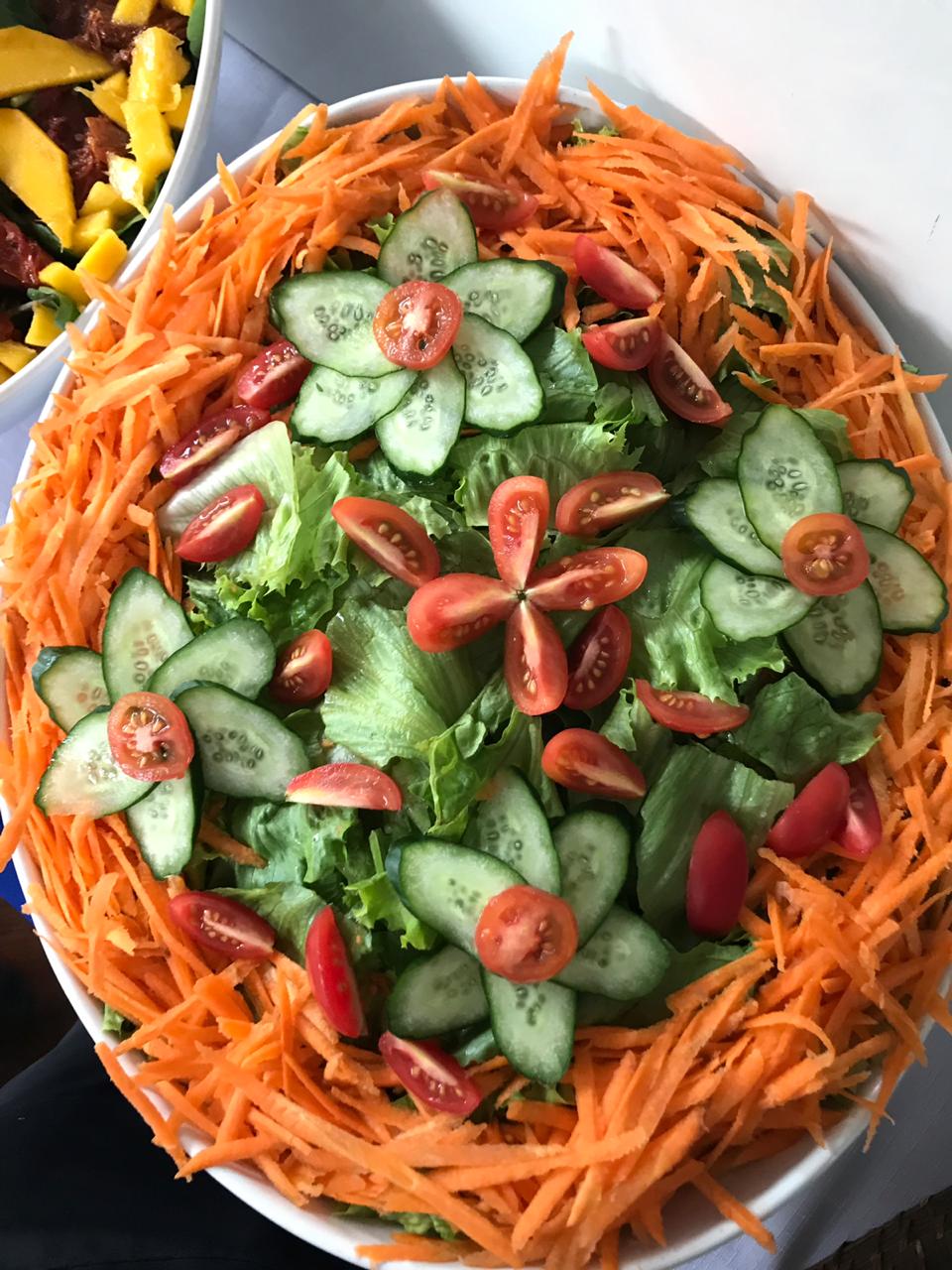 5 Tipos de Saladas Saudáveis para Incluir no Seu Buffet