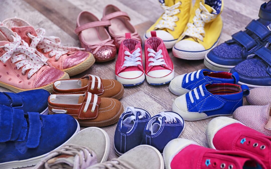Como escolher o tênis escolar ideal para seu filho