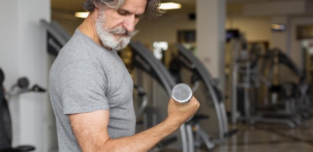 5 Melhores Exercícios Compostos para Ganhar Massa Muscular Após os 40