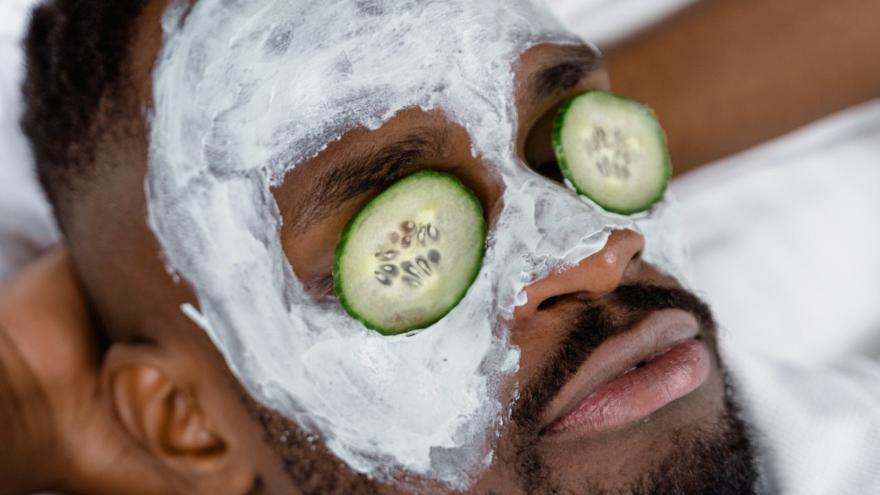 Quando procurar um dermatologista para olheiras