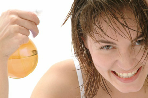 Como Remover Acúmulo de Produto com Vinagre de Maçã