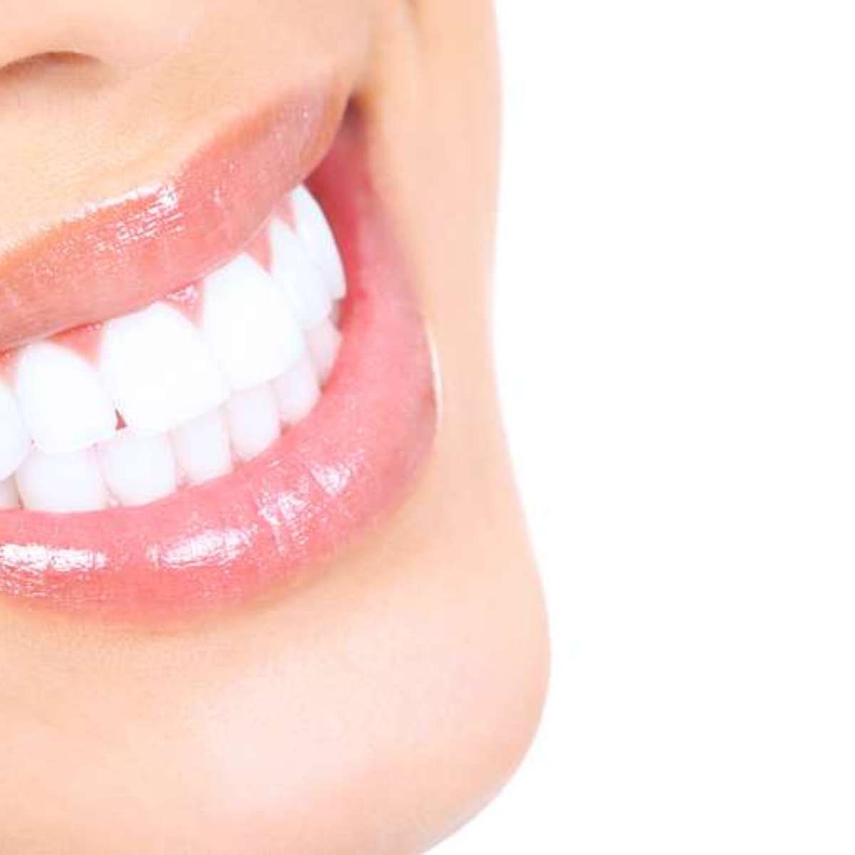 Como clarear os dentes com casca de banana e bicarbonato