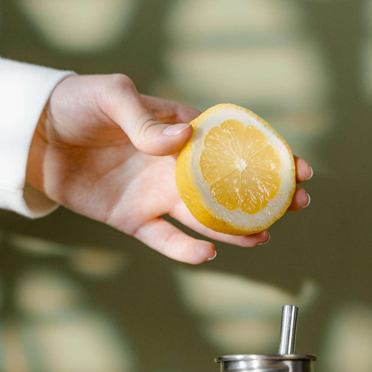 Mitos e Verdades sobre Clareamento Dental Caseiro