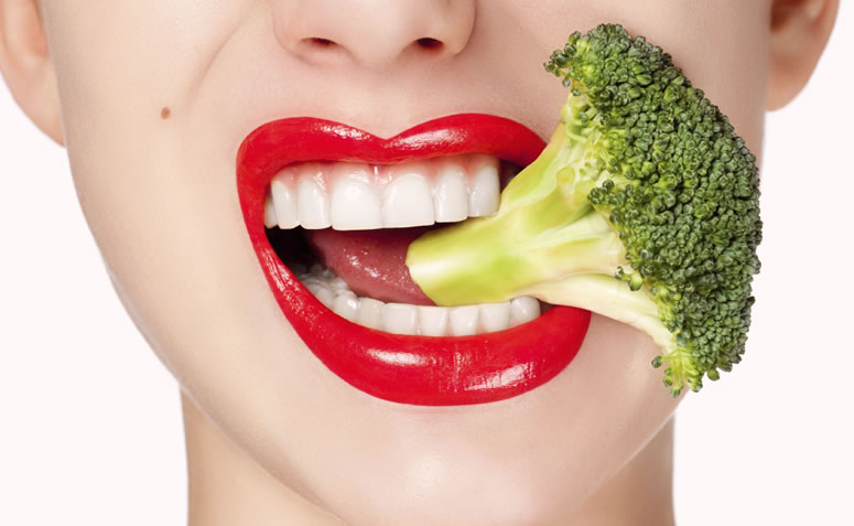 Os Perigos das Receitas Caseiras para Clarear os Dentes