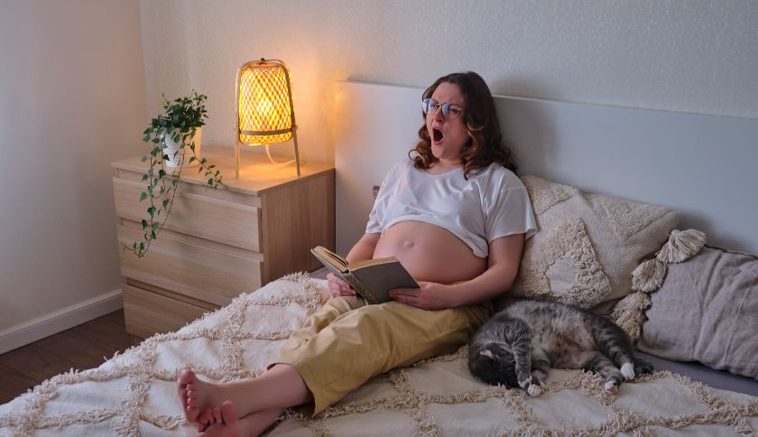 O que evitar antes de dormir na gravidez: cafeína e telas