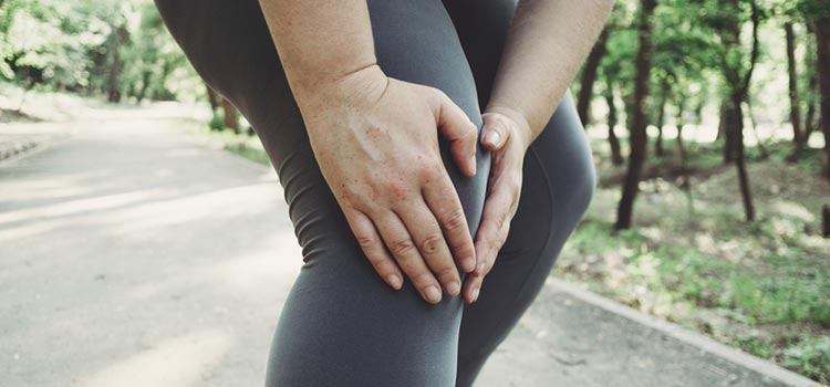 5 Exercícios de Baixo Impacto para Aliviar a Dor no Joelho