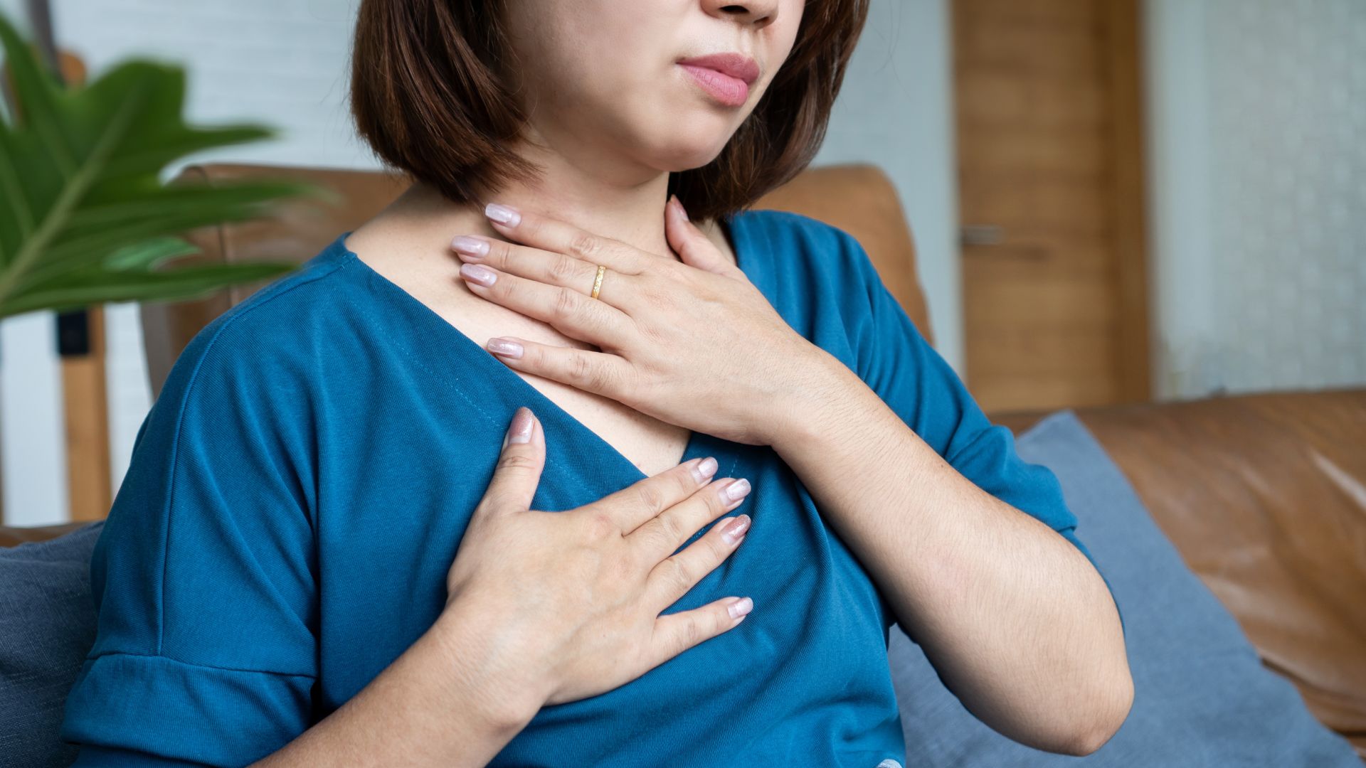 Entenda a Diferença: Refluxo Ácido vs. Refluxo Biliar