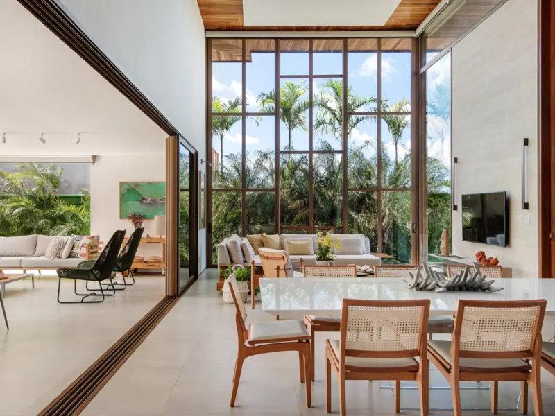 Tubos Solares vs. Claraboias: Qual a Melhor Solução para sua Casa?