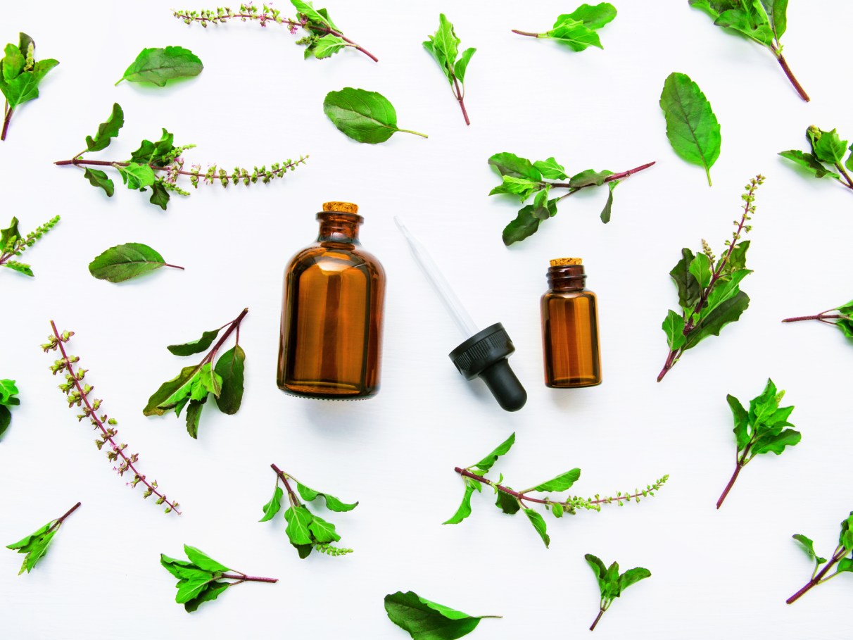 Desmistificando os Óleos Essenciais: Mitos e Verdades sobre o Uso Seguro