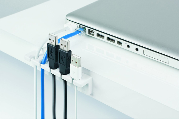 Como escolher o organizador de cabos ideal para sua mesa