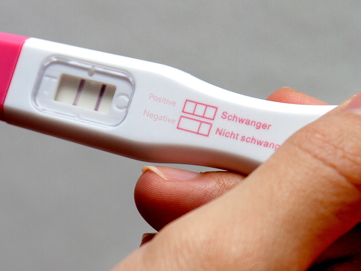 Como funcionam os testes de gravidez caseiros?