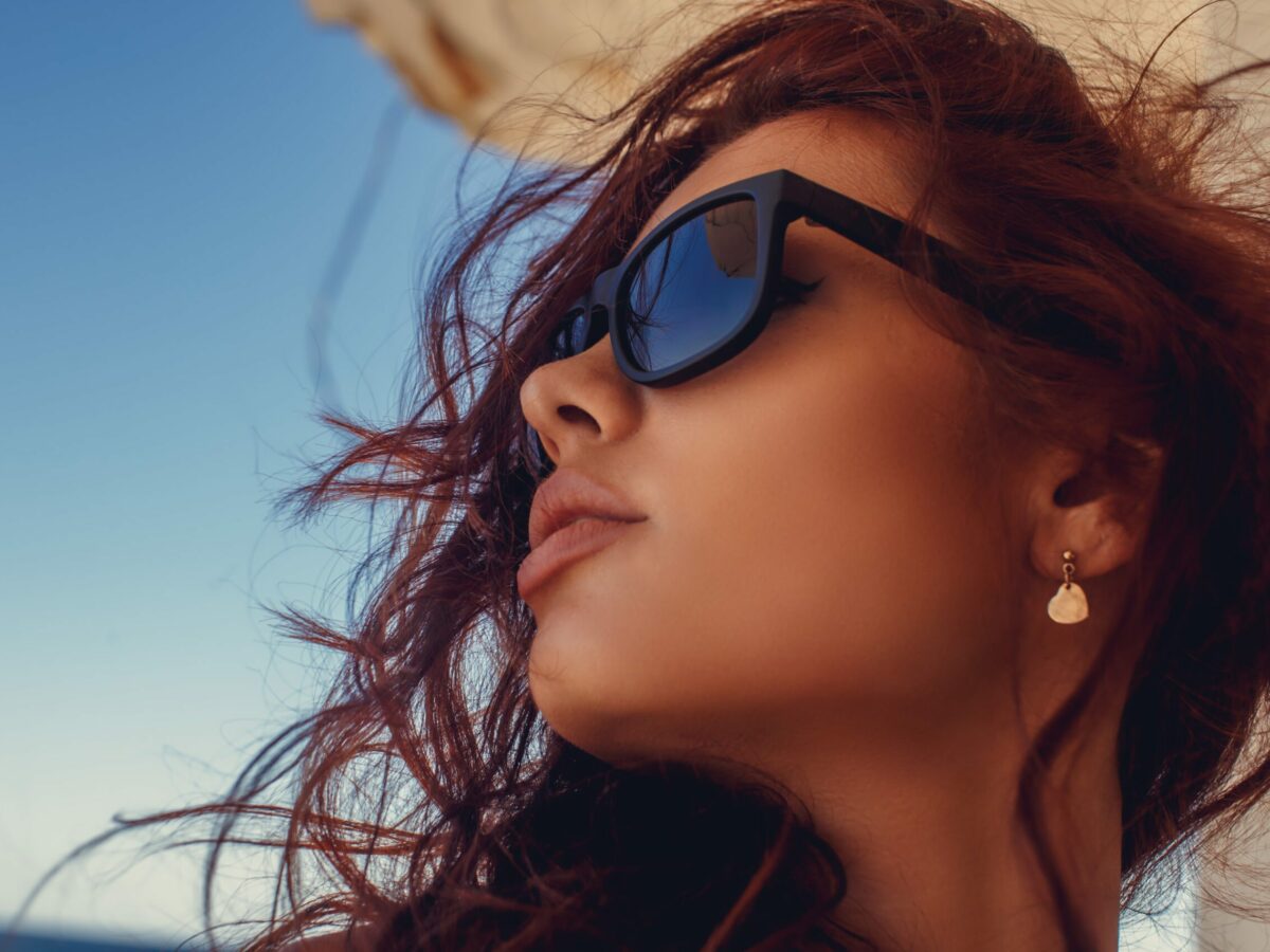 Mitos e verdades sobre o uso de óculos escuros